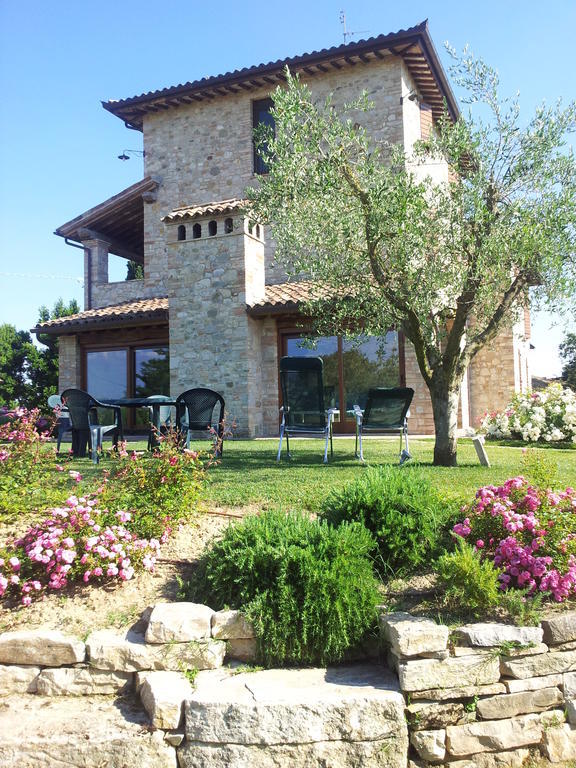 Agriturismo La Torraccia トーディ エクステリア 写真