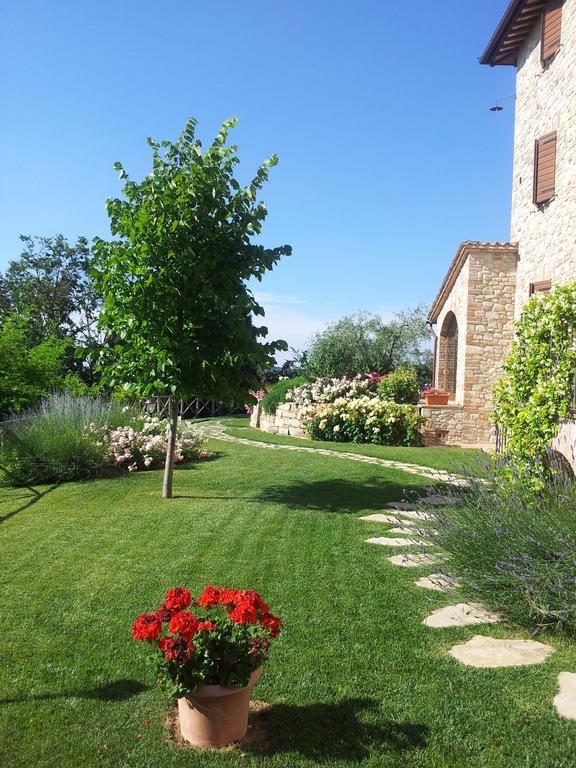 Agriturismo La Torraccia トーディ エクステリア 写真