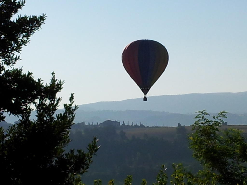 Agriturismo La Torraccia トーディ エクステリア 写真