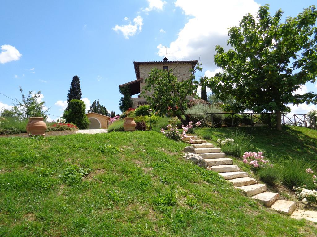 Agriturismo La Torraccia トーディ エクステリア 写真