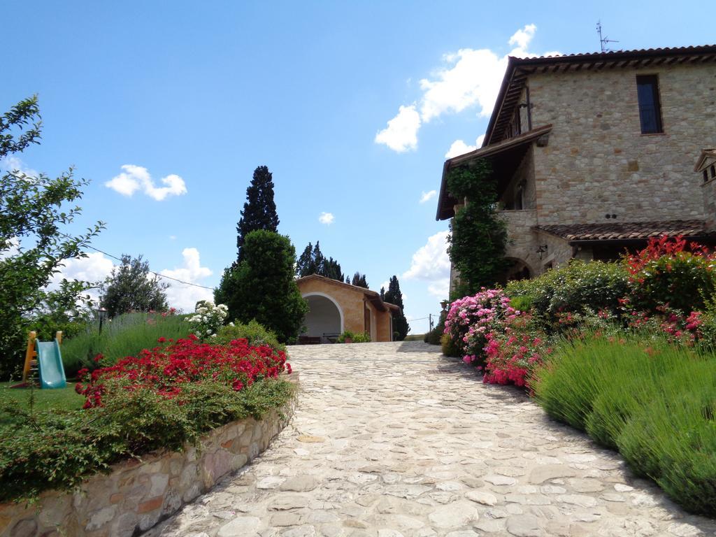 Agriturismo La Torraccia トーディ エクステリア 写真