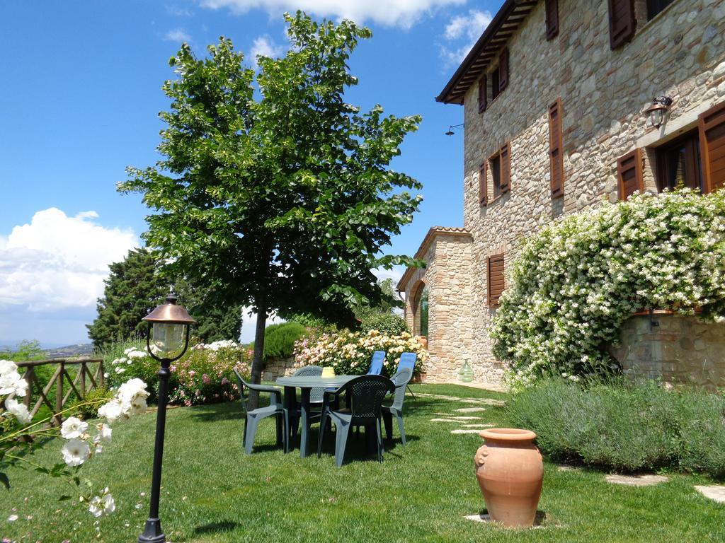 Agriturismo La Torraccia トーディ エクステリア 写真